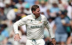 Steve Smith cleared of concussion and returns to field on day five in Durban