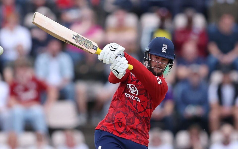 England end tri-series campaign with consolation win over Sri Lanka