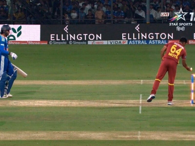 [WATCH] Tilak Varma run out after bizarre mix-up with Axar Patel