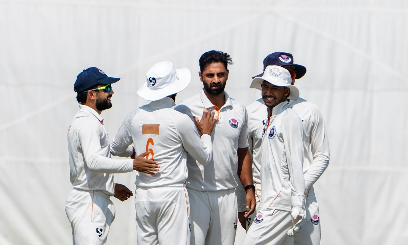 Bad light, Hehy 90* deny India A by one wicket