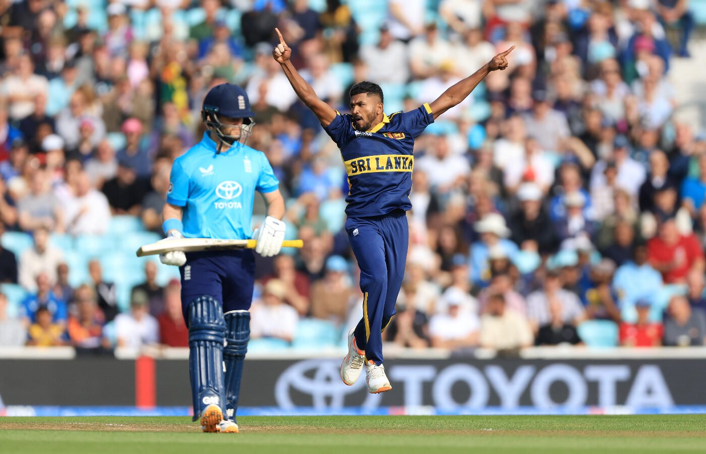Sri Lanka, England close Rawalpindi leg in search of first points