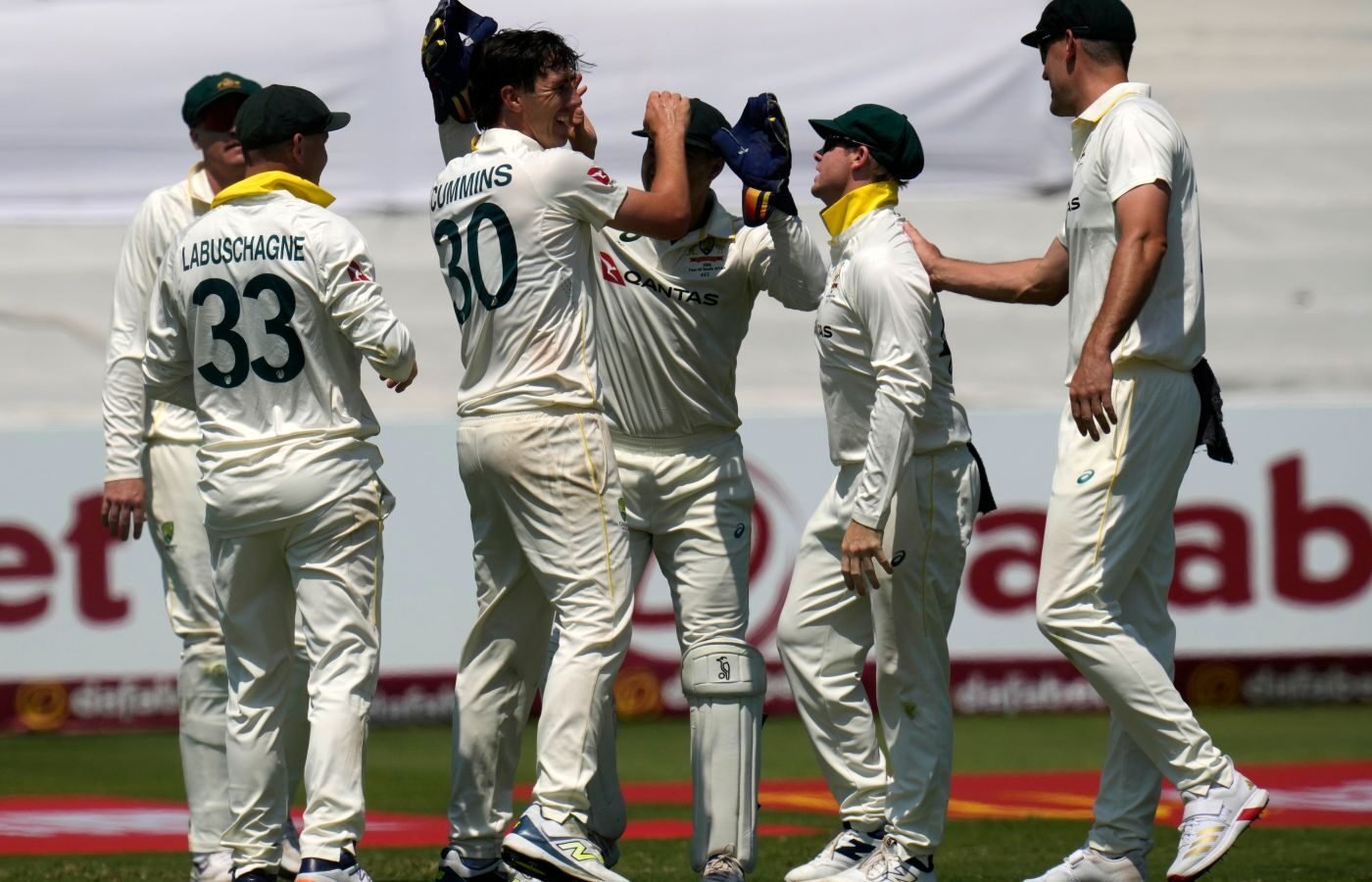 Australia in command after bowlers hunt as a pack to eke out 106-run lead