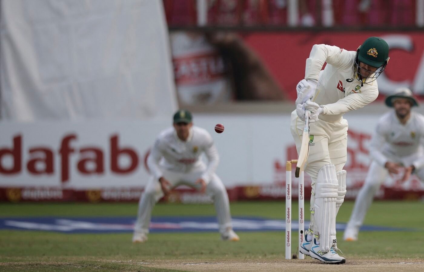 Maddinson sets the tone early as Australia charge to 280-run lead