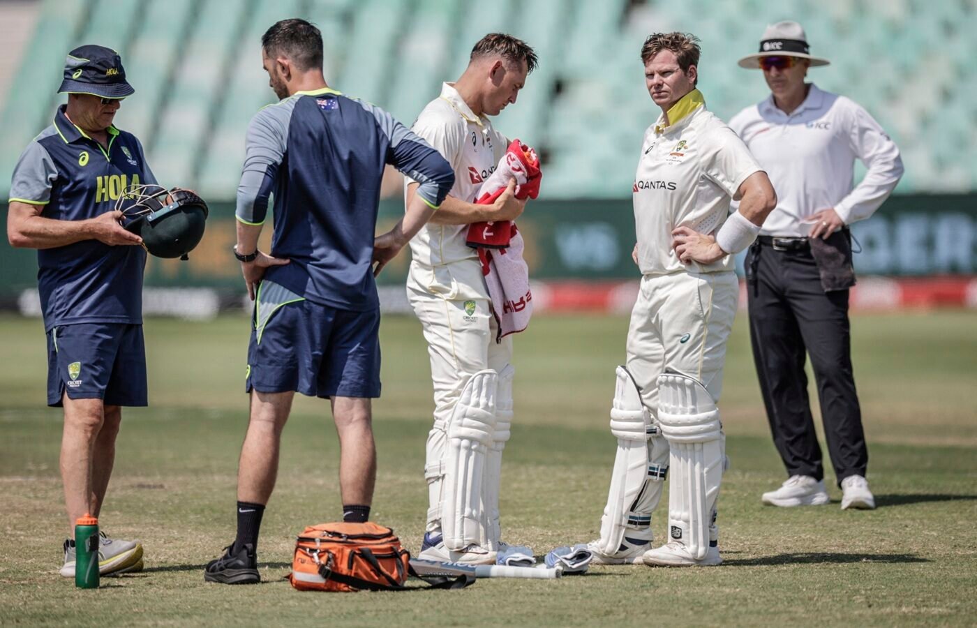 Steven Smith assessed for concussion after blow on helmet