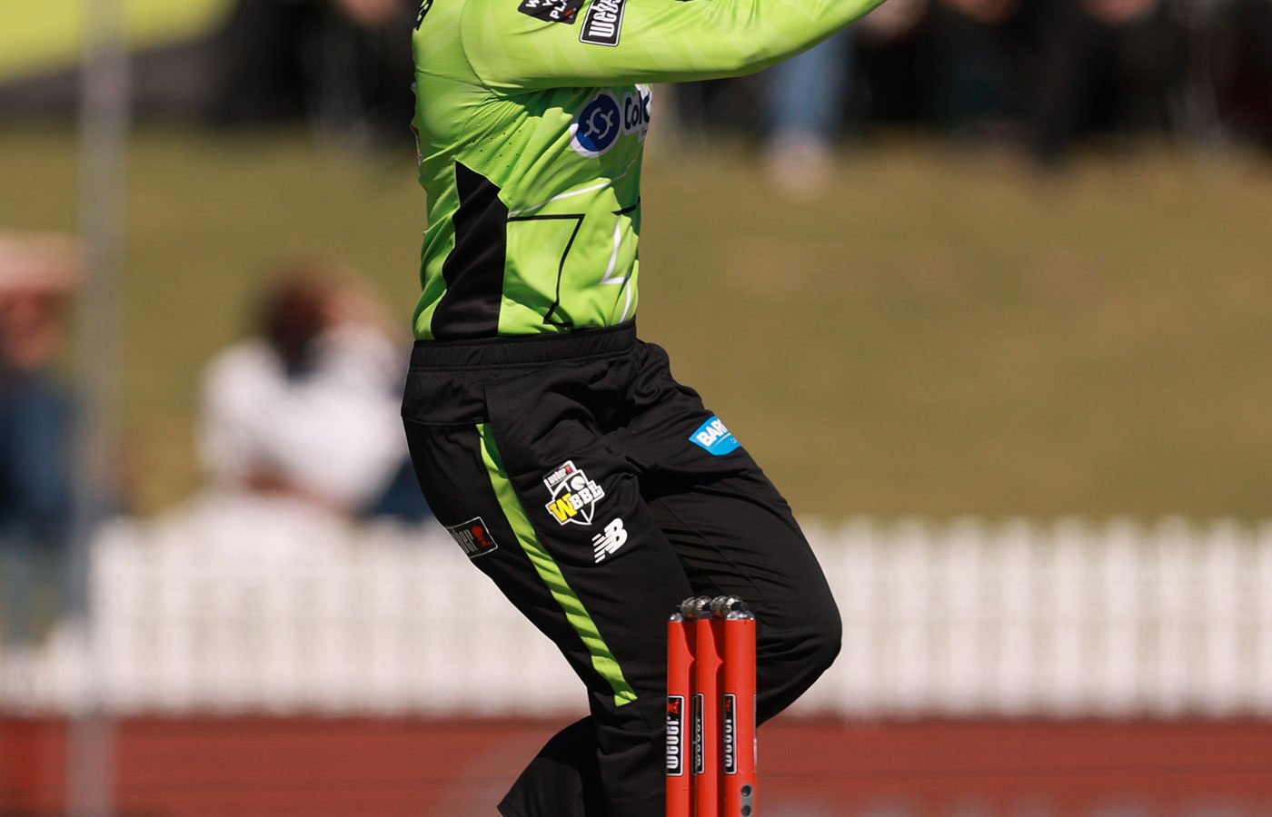 Voll stars with ball to set up Sydney Thunder victory