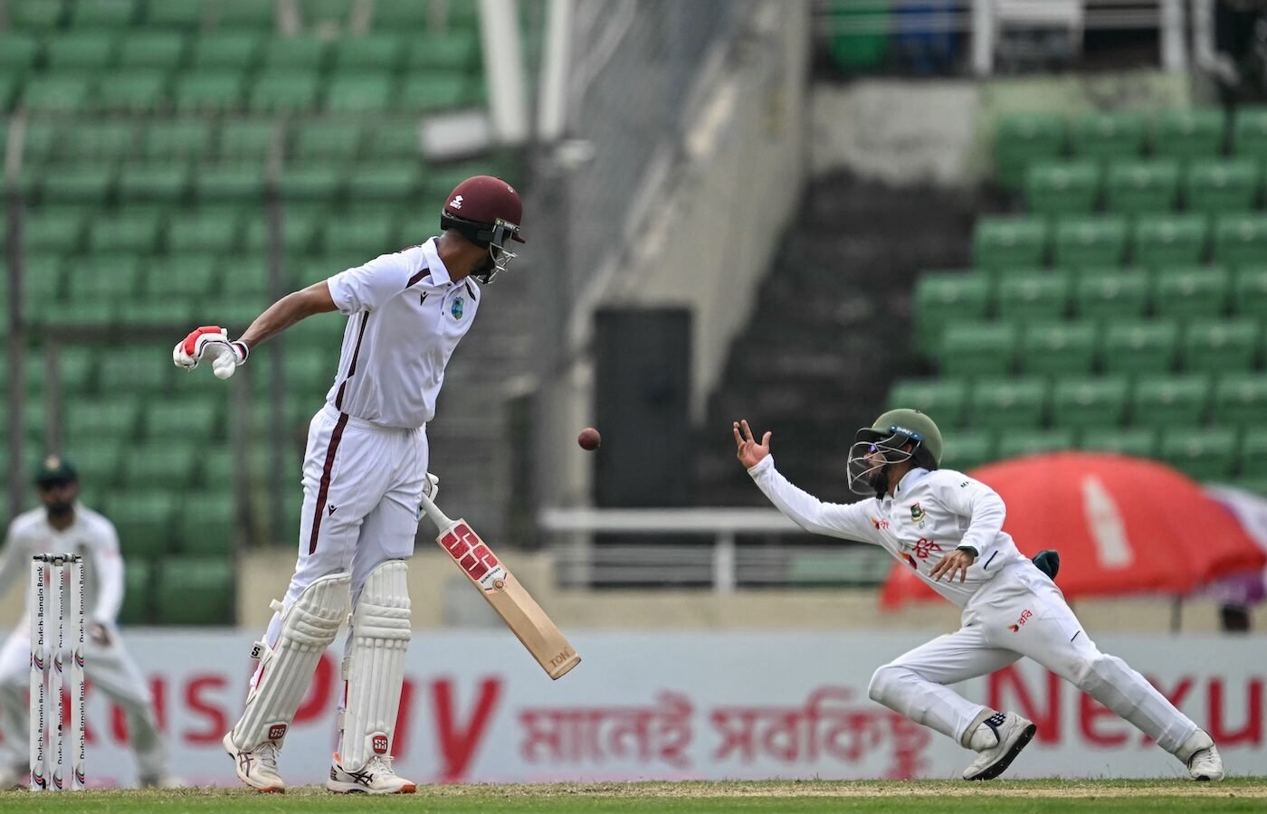 Mominul replaced by Jaker Ali after suffering head injury